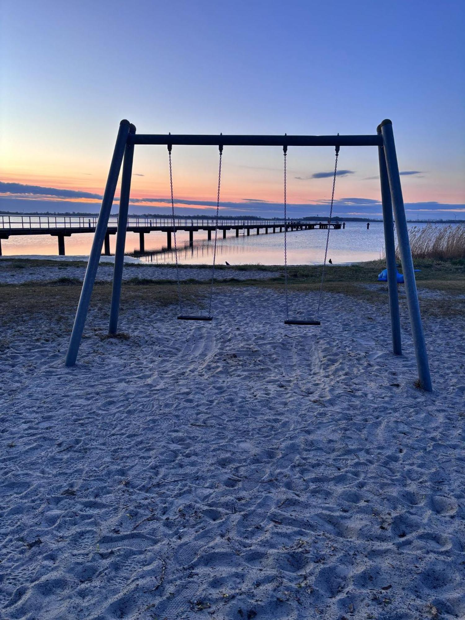 App 8O Grosser Tag Am Meer Mit Wasserblick Dranske Exterior photo