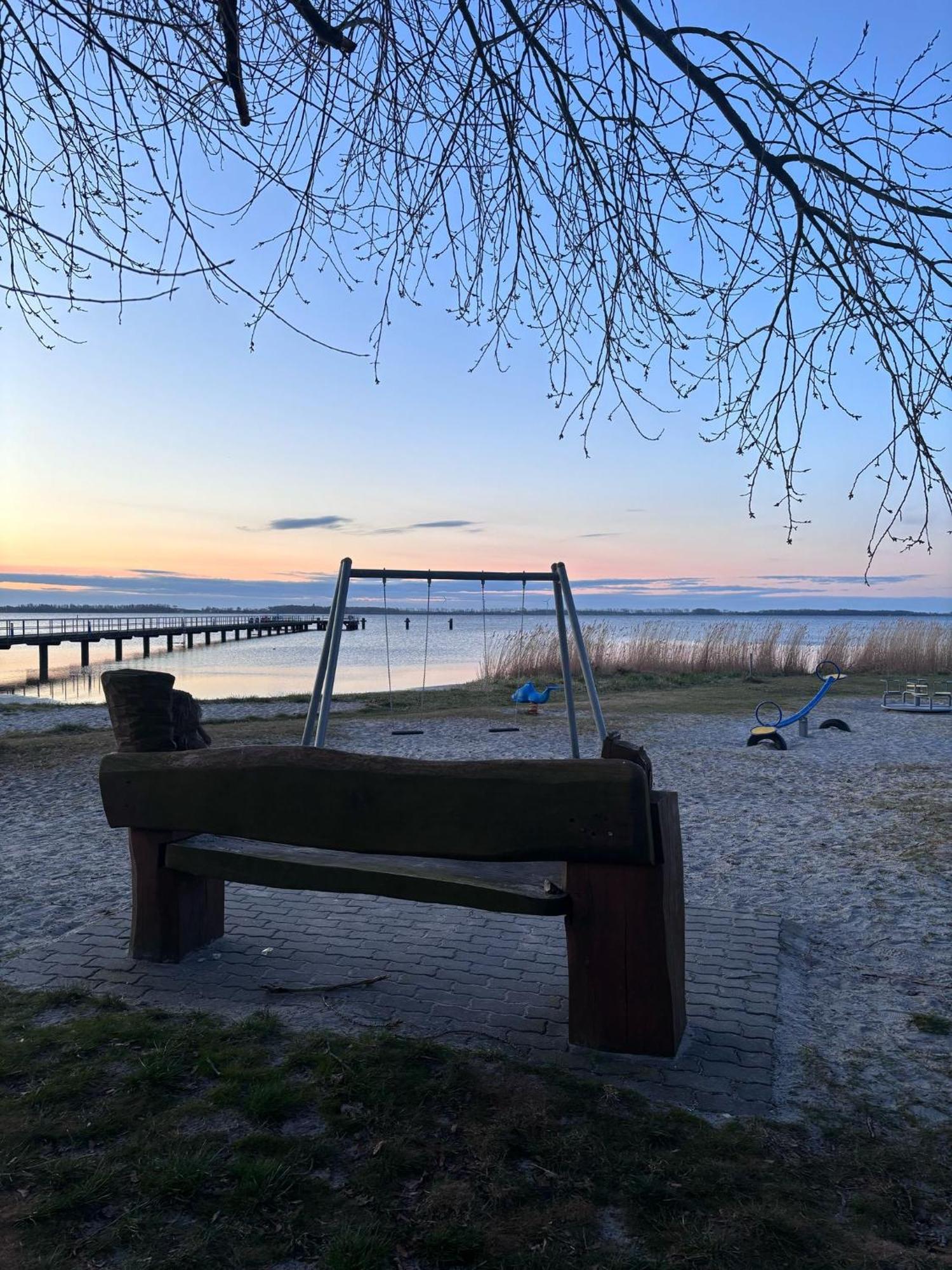 App 8O Grosser Tag Am Meer Mit Wasserblick Dranske Exterior photo
